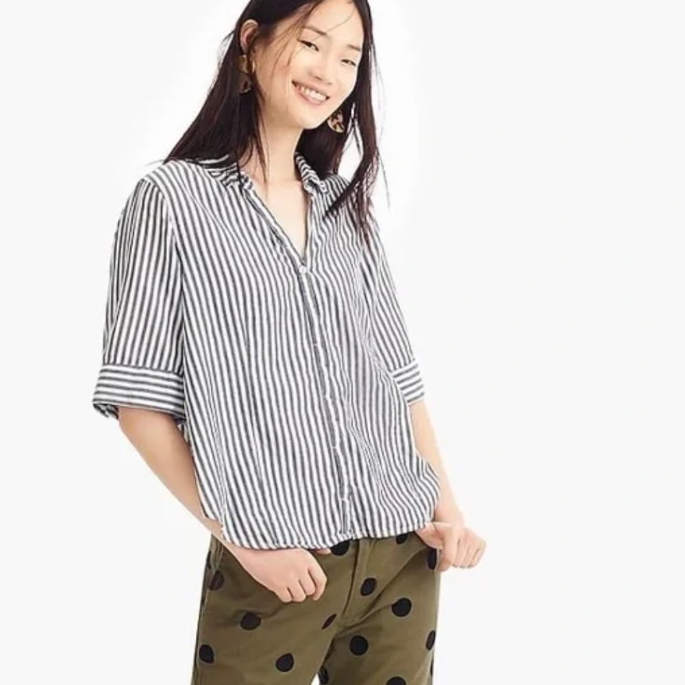 J Crew Short-Sleeve Button-Up Shirt in Blue/Gray Stripe - Size L
